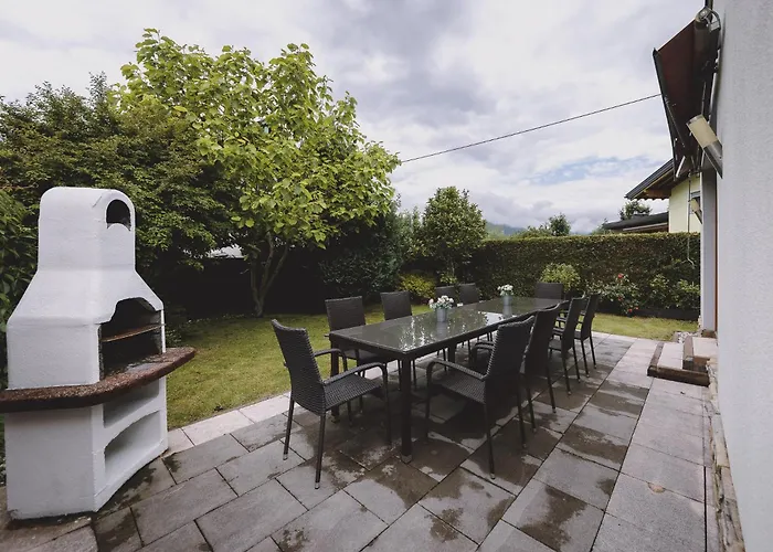 Naila By We Rent 木屋